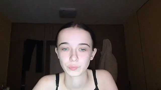 Emilia Light online show from December 20, 9:45 am