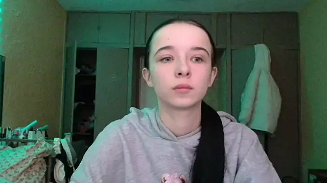 Emilia Light online show from February 25, 6:35 am