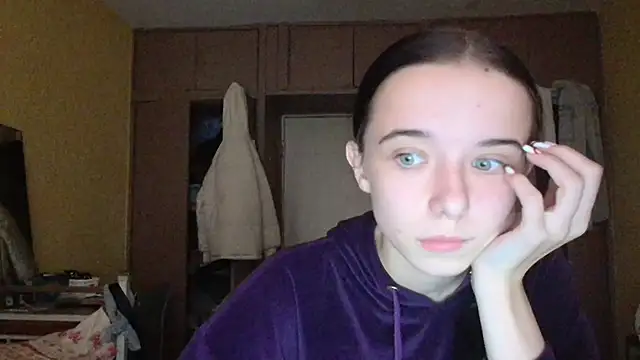 Emilia Light online show from October 28, 12:04 pm