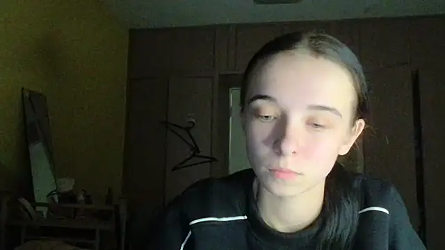 Snapshot of Emilia_Light chatting on October 14, 6:52 pm Emilia Light online show from October 14, 6:52 pm