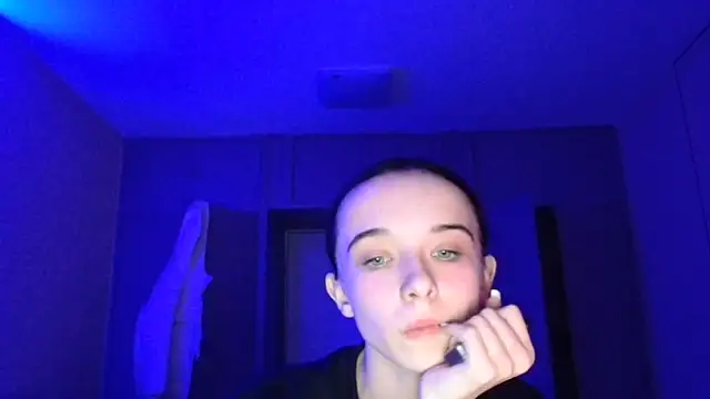 Emilia Light online show from November 7, 6:18 am