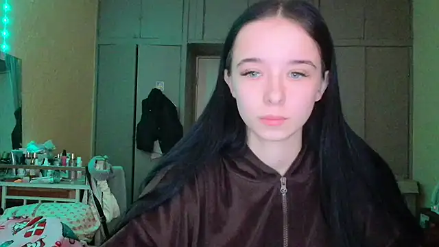 Emilia Light online show from March 31, 8:38 am