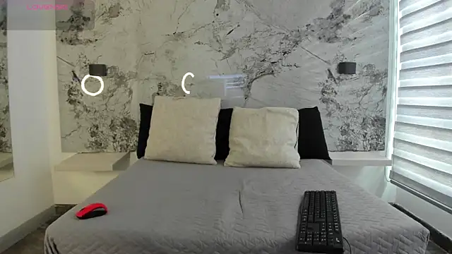 ZOE LE online show from March 12, 12:09 pm