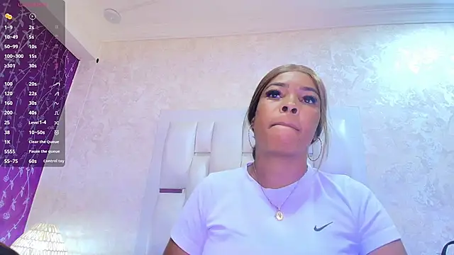 Layla lell online show from March 19, 12:38 pm