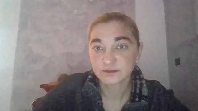 Snapshot of GoldenAngelMilf chatting on February 11, 11:43 am GoldenAngelMilf online show from February 11, 11:43 am