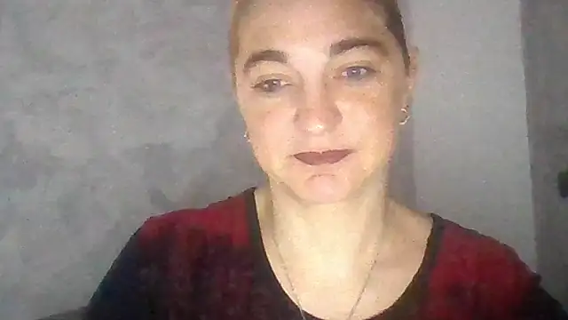 Snapshot of GoldenAngelMilf chatting on October 8, 7:10 am GoldenAngelMilf online show from October 8, 7:10 am