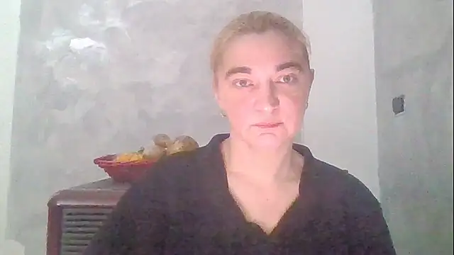 Snapshot of GoldenAngelMilf chatting on February 12, 11:43 am GoldenAngelMilf online show from February 12, 11:43 am