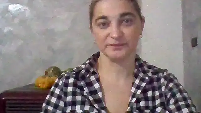 Snapshot of GoldenAngelMilf chatting on November 13, 4:22 pm GoldenAngelMilf online show from November 13, 4:22 pm