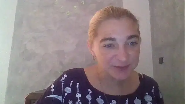 Snapshot of GoldenAngelMilf chatting on October 1, 11:36 am GoldenAngelMilf online show from October 1, 11:36 am