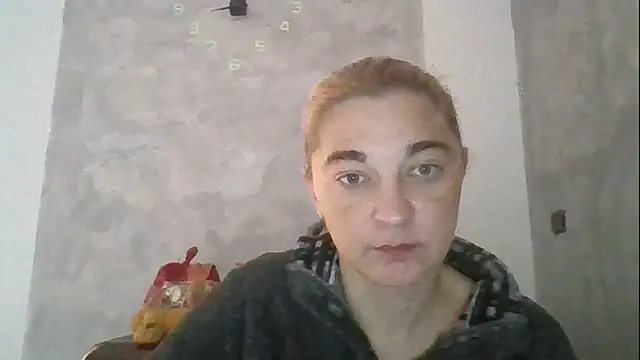 Snapshot of GoldenAngelMilf chatting on December 20, 7:44 am GoldenAngelMilf online show from December 20, 7:44 am