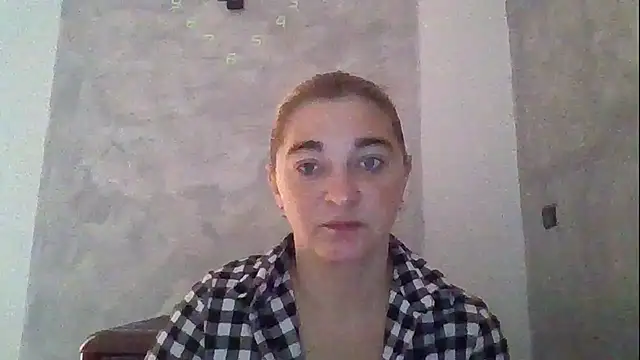 Snapshot of GoldenAngelMilf chatting on November 10, 8:08 am GoldenAngelMilf online show from November 10, 8:08 am