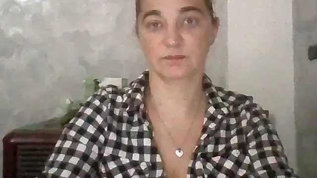 Snapshot of GoldenAngelMilf chatting on October 21, 4:17 pm GoldenAngelMilf online show from October 21, 4:17 pm