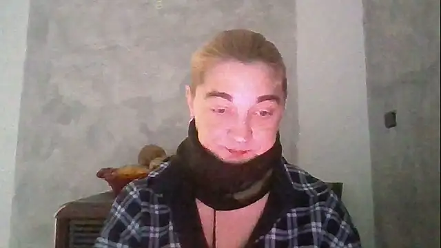 Snapshot of GoldenAngelMilf chatting on February 4, 12:22 pm GoldenAngelMilf online show from February 4, 12:22 pm