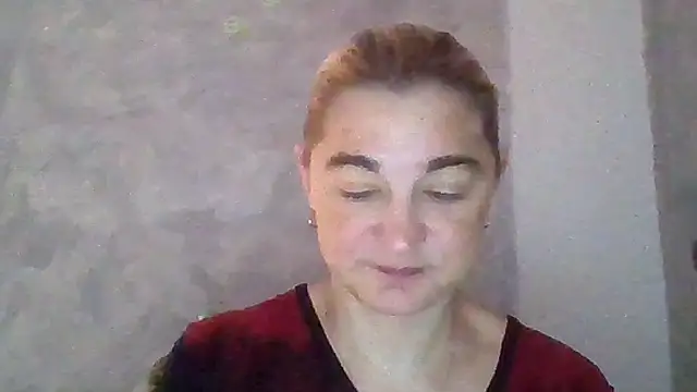 Snapshot of GoldenAngelMilf chatting on October 17, 7:33 am GoldenAngelMilf online show from October 17, 7:33 am