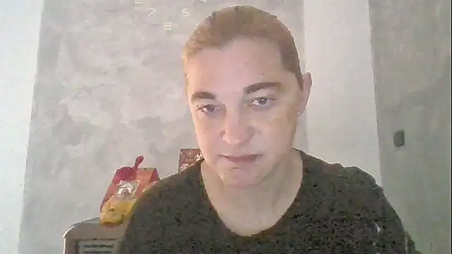 Snapshot of GoldenAngelMilf chatting on December 15, 7:47 am GoldenAngelMilf online show from December 15, 7:47 am