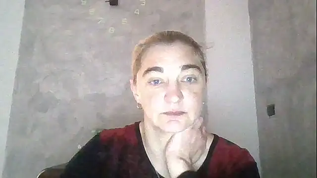 Snapshot of GoldenAngelMilf chatting on October 15, 6:54 am GoldenAngelMilf online show from October 15, 6:54 am