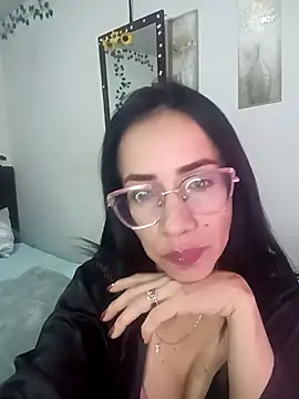 Snapshot of YaraDuartee chatting on January 14, 12:36 am YaraDuartee online show from January 14, 12:36 am