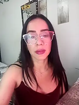 Snapshot of YaraDuartee chatting on March 4, 9:55 pm YaraDuartee online show from March 4, 9:55 pm