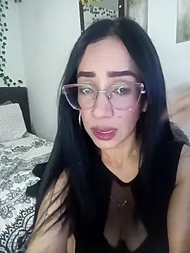 Snapshot of YaraDuartee chatting on March 6, 11:33 pm YaraDuartee online show from March 6, 11:33 pm