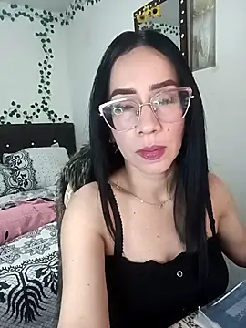 Snapshot of YaraDuartee chatting on March 3, 12:50 am YaraDuartee online show from March 3, 12:50 am