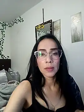 Snapshot of YaraDuartee chatting on January 17, 11:41 pm YaraDuartee online show from January 17, 11:41 pm