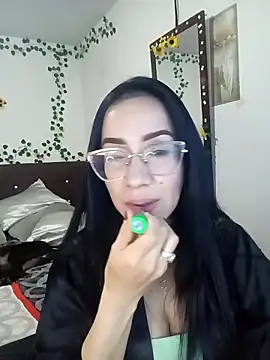 Snapshot of YaraDuartee chatting on January 31, 11:47 pm YaraDuartee online show from January 31, 11:47 pm