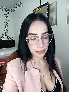 Snapshot of YaraDuartee chatting on February 9, 11:47 pm YaraDuartee online show from February 9, 11:47 pm