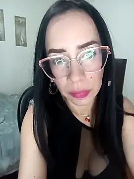 Snapshot of YaraDuartee chatting on March 31, 11:29 pm YaraDuartee online show from March 31, 11:29 pm