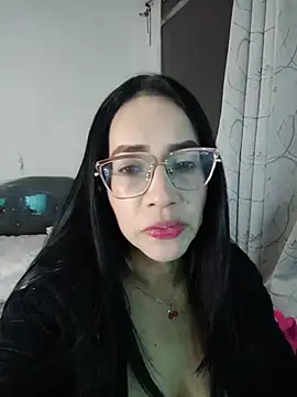 Snapshot of YaraDuartee chatting on July 9, 11:59 pm YaraDuartee online show from July 9, 11:59 pm
