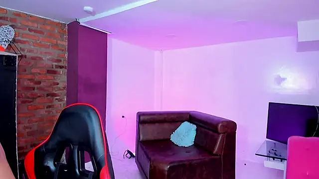 Spaceboys18 online show from February 13, 3:06 am