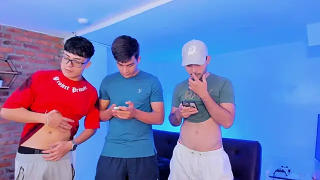 Spaceboys18 online show from June 10, 2:35 am