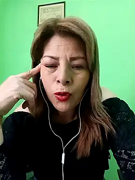 Snapshot of VANESSA__01 chatting on October 14, 1:34 pm VANESSA 01 online show from October 14, 1:34 pm