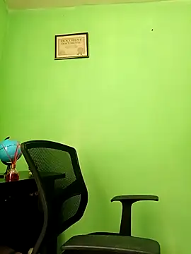 Snapshot of VANESSA__01 chatting on October 15, 1:30 pm VANESSA 01 online show from October 15, 1:30 pm