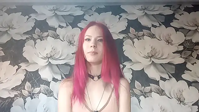 LiaCusson online show from September 26, 1:12 am