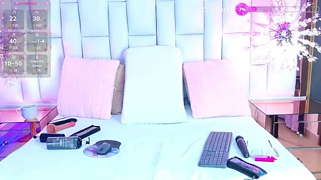 LiaTeylor online show from February 6, 7:21 pm