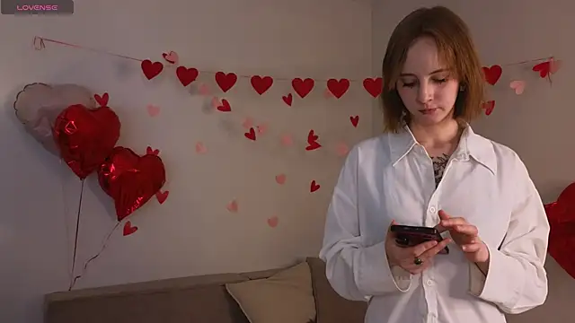 TwixieGuo online show from March 1, 11:43 am