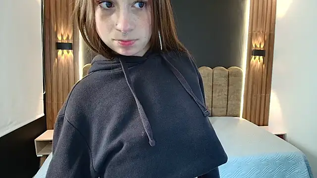 GabySweett  online show from June 12, 1:09 pm