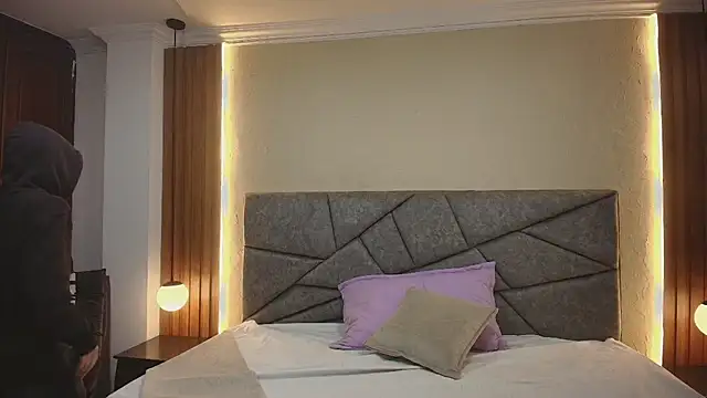 Snapshot of GabySweett_ chatting on March 3, 1:18 pm GabySweett online show from March 3, 1:18 pm