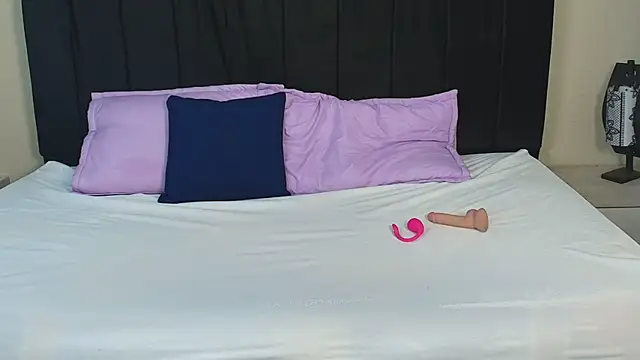 GabySweett  online show from November 15, 1:37 pm