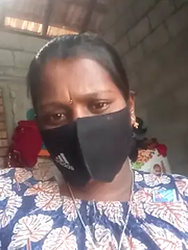 Snapshot of Tamil_Hot_Sandy chatting on November 9, 7:45 am Tamil Hot Sandy online show from November 9, 7:45 am