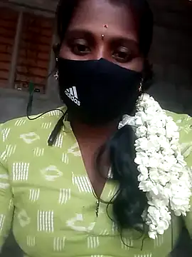 Snapshot of Tamil_Hot_Sandy chatting on October 6, 7:31 am Tamil Hot Sandy online show from October 6, 7:31 am