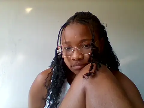Snapshot of SugarSpiceXXX chatting on October 21, 6:35 am SugarSpiceXXX online show from October 21, 6:35 am