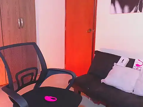 CuteFlame online show from June 2, 10:54 pm