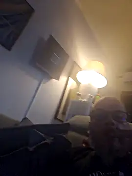 ilmilanese76 online show from September 25, 5:19 pm