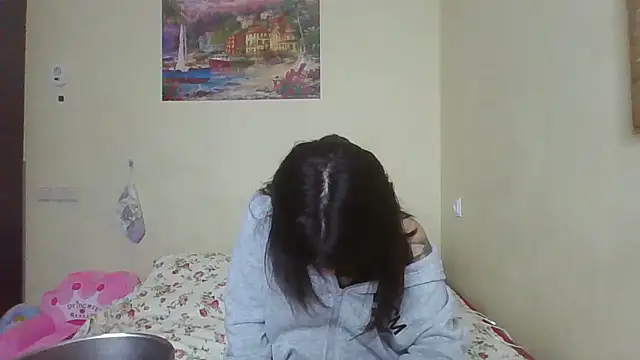 QueenMomyS online show from April 6, 8:21 pm