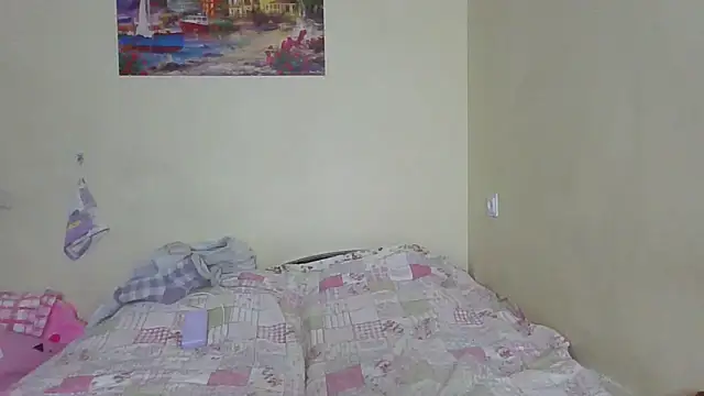 QueenMomyS online show from April 13, 7:40 pm