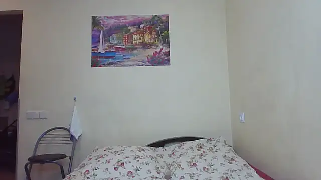 QueenMomyS online show from November 2, 2:00 pm