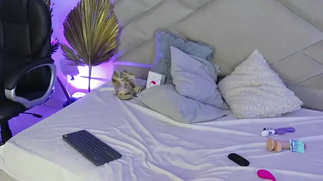 KateValencia online show from October 28, 11:53 am