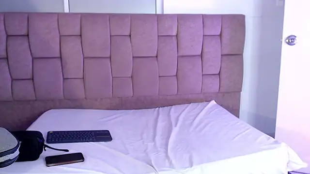 KateValencia online show from February 13, 2:11 am