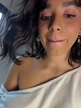 Capricho 01 online show from February 17, 6:16 pm